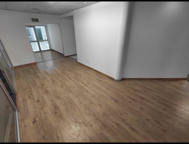 426M² OFFICE TO LET IN FOURWAYS